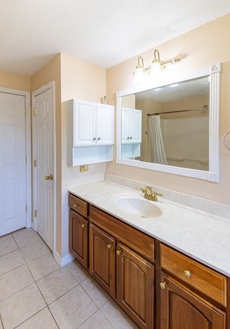 1 Raymond Street, Dudley, MA 01571