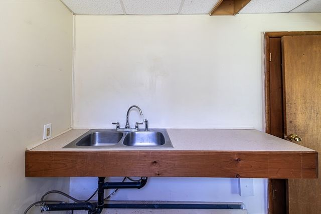 1 Raymond Street, Dudley, MA 01571