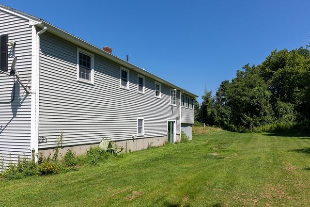 1 Raymond Street, Dudley, MA 01571