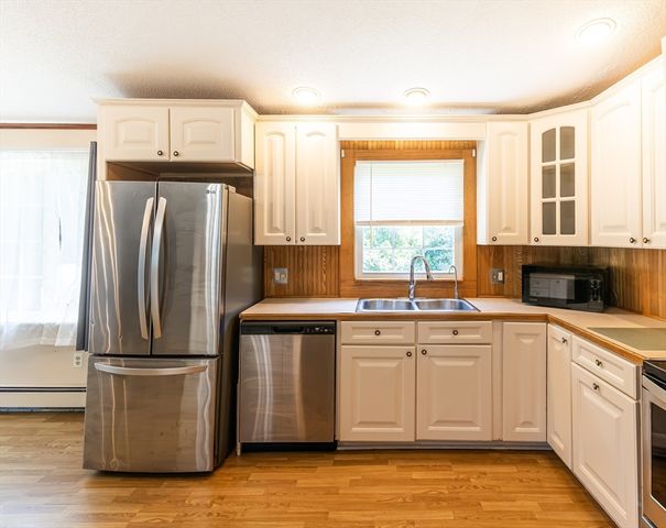 1 Raymond Street, Dudley, MA 01571
