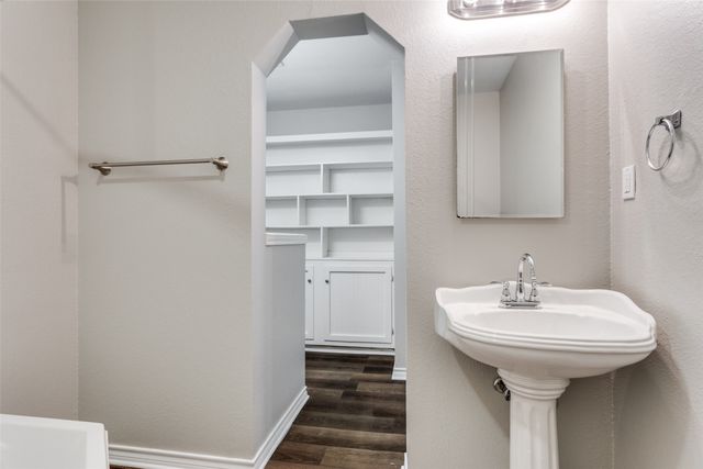 2624 Frazier Avenue, Fort Worth, TX 76110