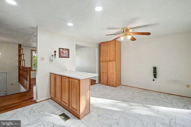 8805 GOLDEN TREE LN, Baltimore, MD 21221
