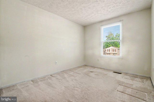 8805 GOLDEN TREE LN, Baltimore, MD 21221