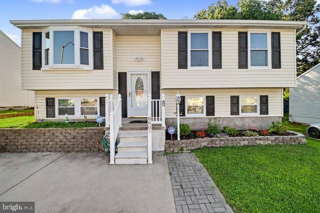 8805 GOLDEN TREE LN, Baltimore, MD 21221