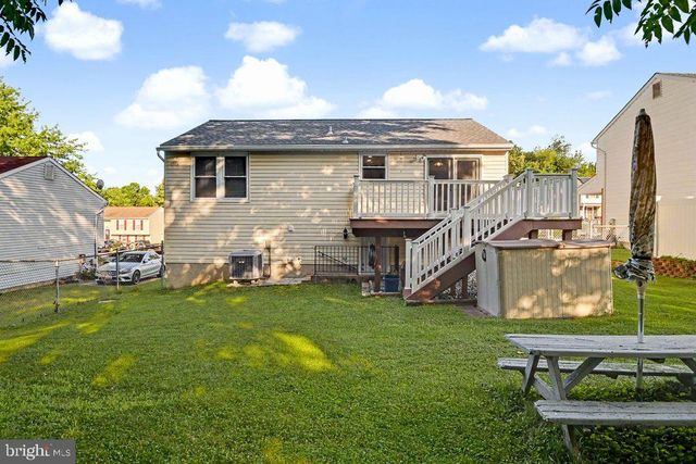8805 GOLDEN TREE LN, Baltimore, MD 21221