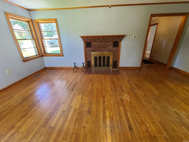 889 W main Street, Piggott, AR 72454