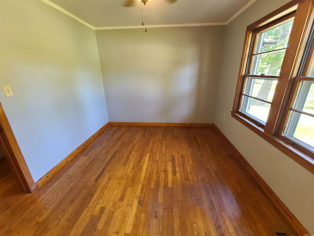 889 W main Street, Piggott, AR 72454