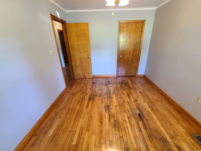 889 W main Street, Piggott, AR 72454
