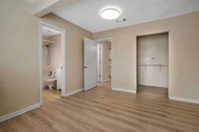 1309 Airport Dr Apt C7, Tallahassee, FL 32304