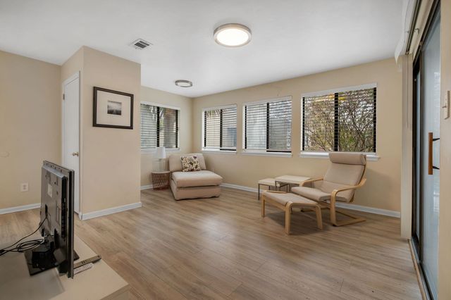 1309 Airport Dr Apt C7, Tallahassee, FL 32304