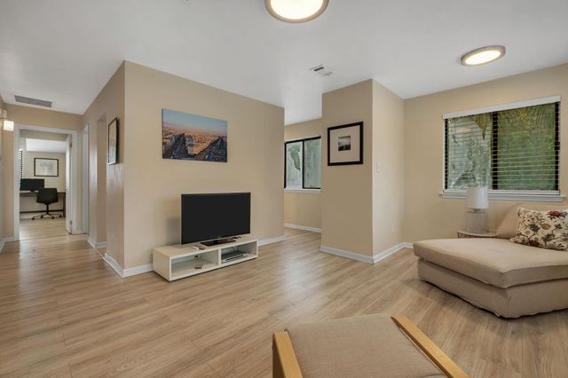 1309 Airport Dr Apt C7, Tallahassee, FL 32304