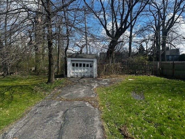 2239 Barrington Road, University Heights, OH 44118