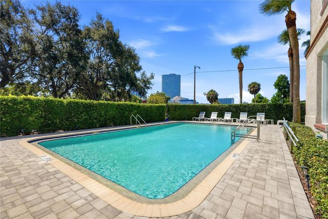 701 MIRROR LAKE DRIVE N 202, St Petersburg, FL 33701