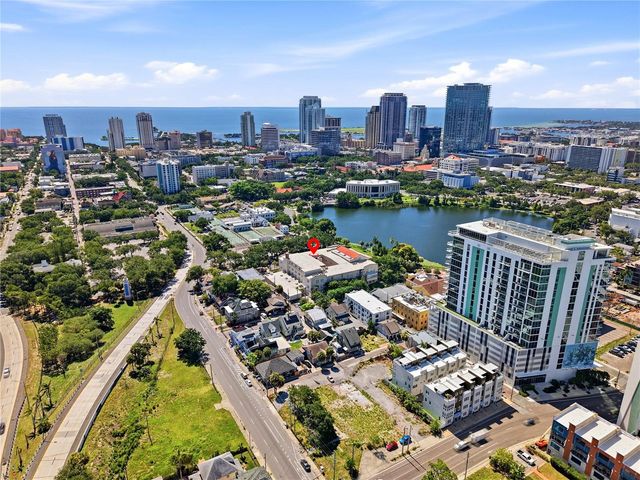 701 MIRROR LAKE DRIVE N 202, St Petersburg, FL 33701