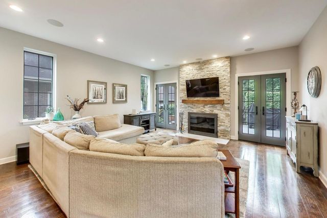 614 N Merrill Street, Park Ridge, IL 60068