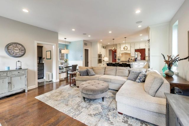 614 N Merrill Street, Park Ridge, IL 60068