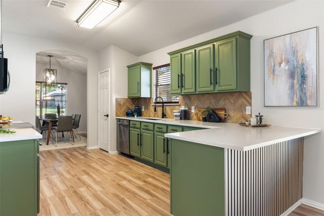 5129 English Glade DR, Austin, TX 78724