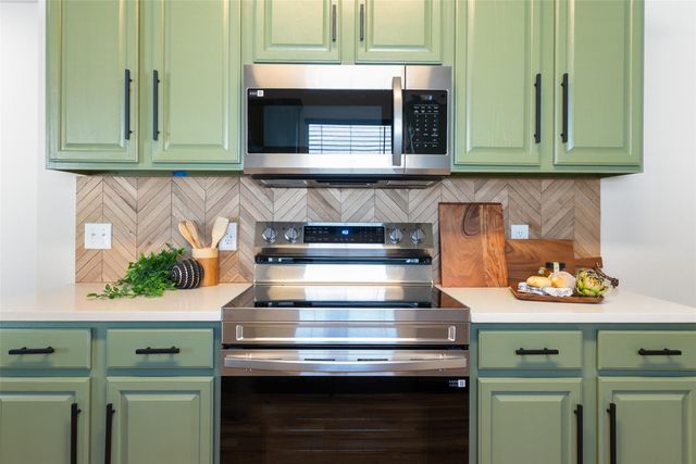 5129 English Glade DR, Austin, TX 78724