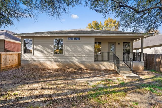 5129 English Glade DR, Austin, TX 78724