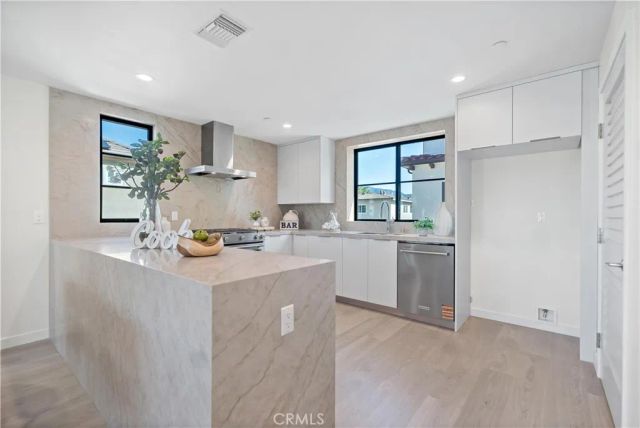 200 S 2nd Avenue A, Arcadia, CA 91006