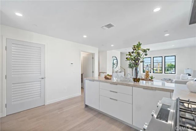 200 S 2nd Avenue A, Arcadia, CA 91006