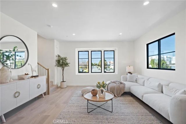 200 S 2nd Avenue A, Arcadia, CA 91006