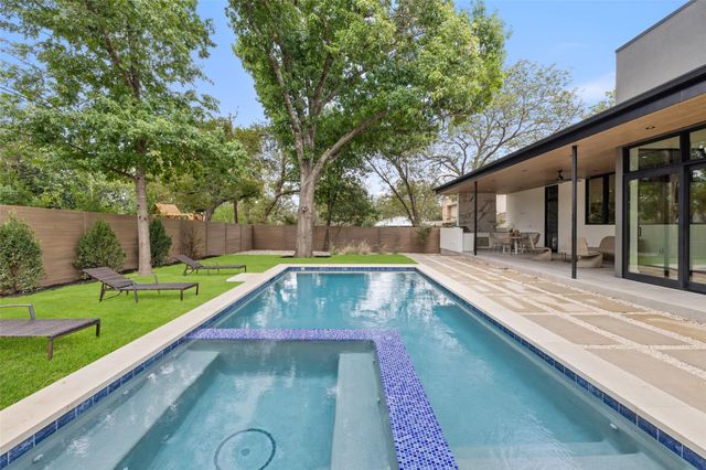 304 Blue Ridge TRL, Austin, TX 78746