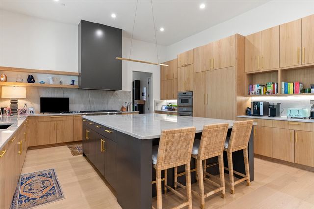 304 Blue Ridge TRL, Austin, TX 78746