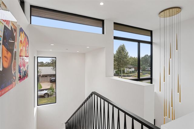 304 Blue Ridge TRL, Austin, TX 78746