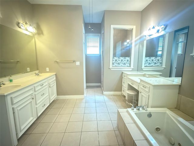 21719 Mueschke Road, Tomball, TX 77377