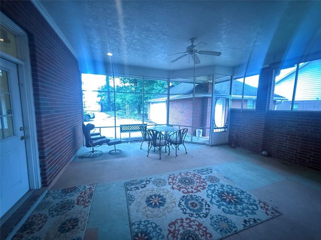 21719 Mueschke Road, Tomball, TX 77377