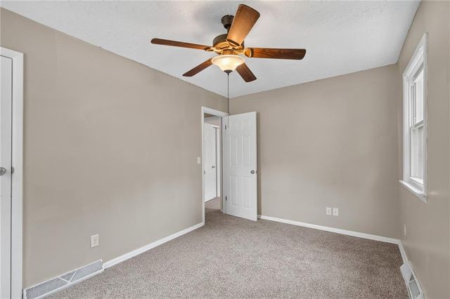 14900 Bellaire Avenue, Grandview, MO 64030