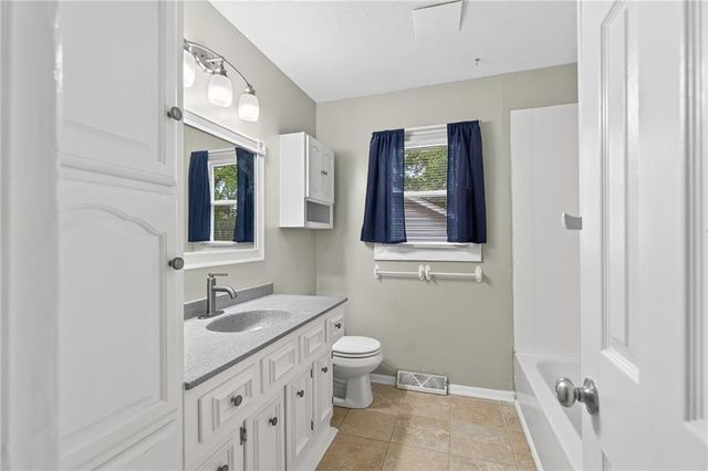 14900 Bellaire Avenue, Grandview, MO 64030
