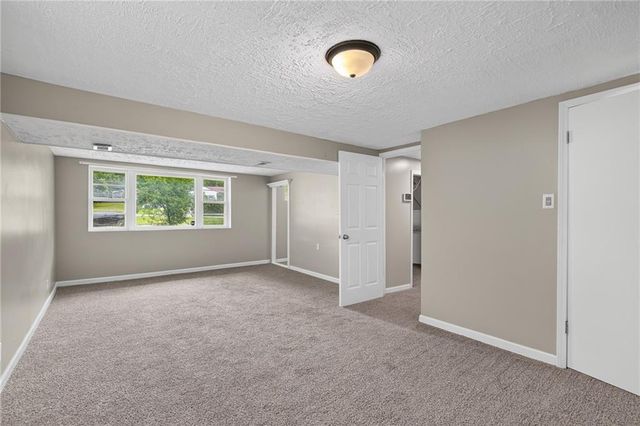 14900 Bellaire Avenue, Grandview, MO 64030