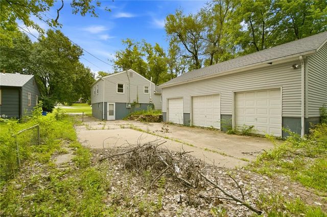 14900 Bellaire Avenue, Grandview, MO 64030
