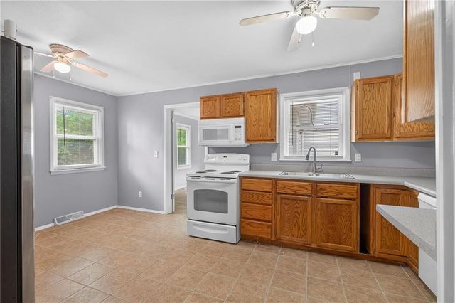 14900 Bellaire Avenue, Grandview, MO 64030