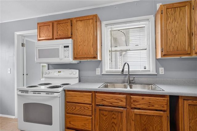 14900 Bellaire Avenue, Grandview, MO 64030