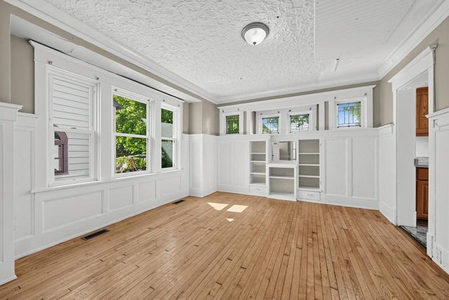 2563 N Hubbard STREET, Milwaukee, WI 53212