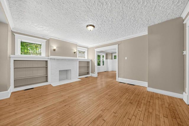 2563 N Hubbard STREET, Milwaukee, WI 53212