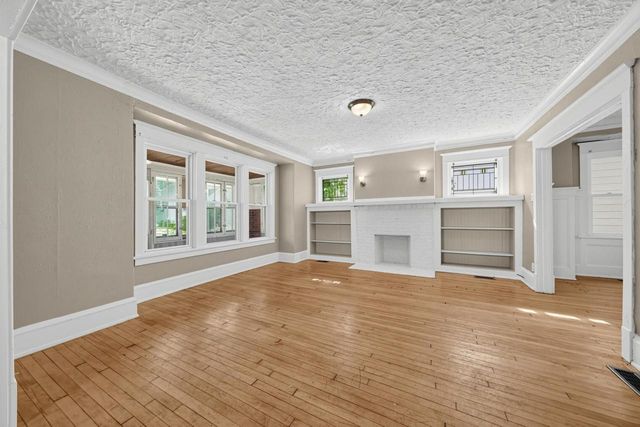 2563 N Hubbard STREET, Milwaukee, WI 53212