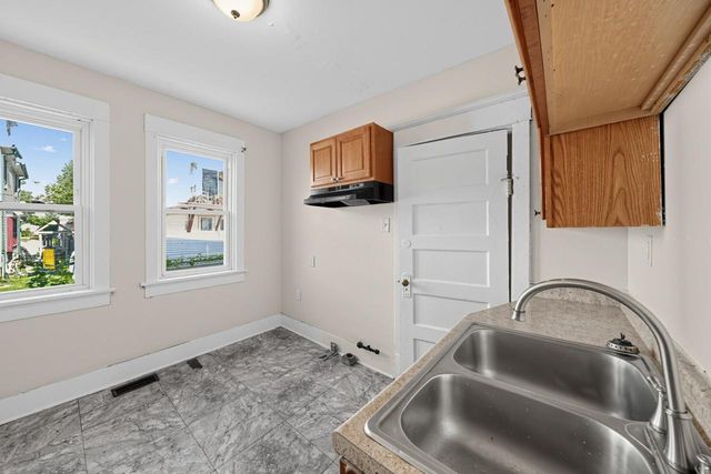 2563 N Hubbard STREET, Milwaukee, WI 53212