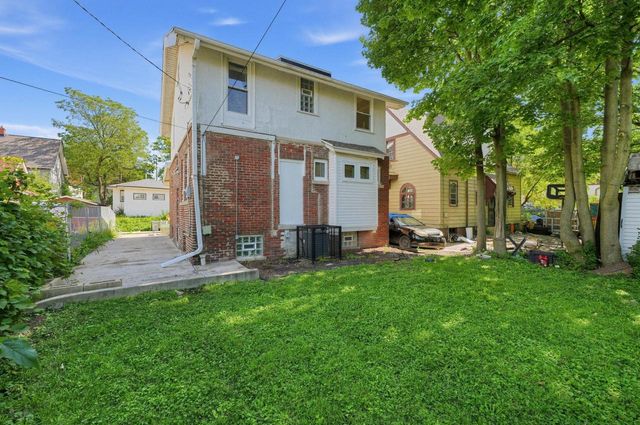 2563 N Hubbard STREET, Milwaukee, WI 53212
