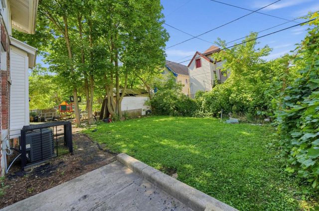 2563 N Hubbard STREET, Milwaukee, WI 53212