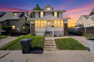 2563 N Hubbard STREET, Milwaukee, WI 53212