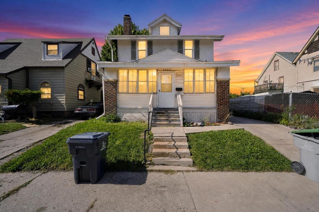 2563 N Hubbard STREET, Milwaukee, WI 53212