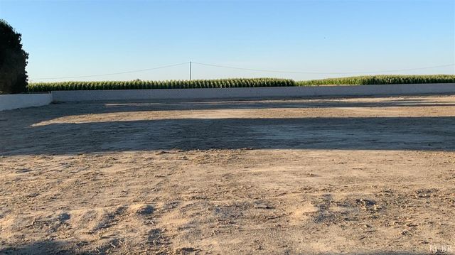 8562 Serrano Avenue, Hanford, CA 93230
