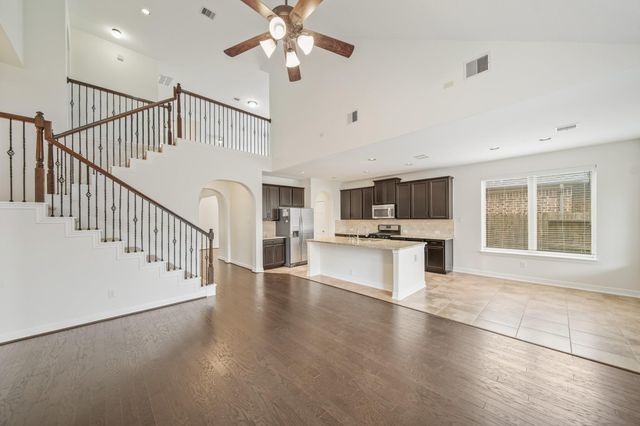 322 Lake Rim Drive, Rosenberg, TX 77469