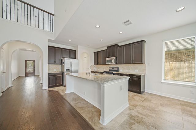 322 Lake Rim Drive, Rosenberg, TX 77469