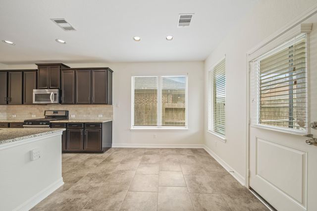 322 Lake Rim Drive, Rosenberg, TX 77469