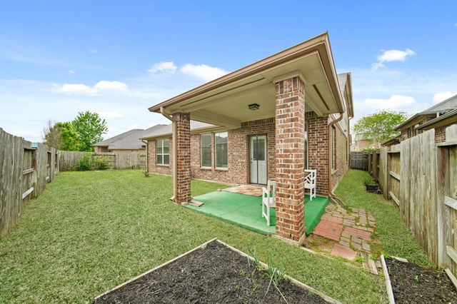 322 Lake Rim Drive, Rosenberg, TX 77469